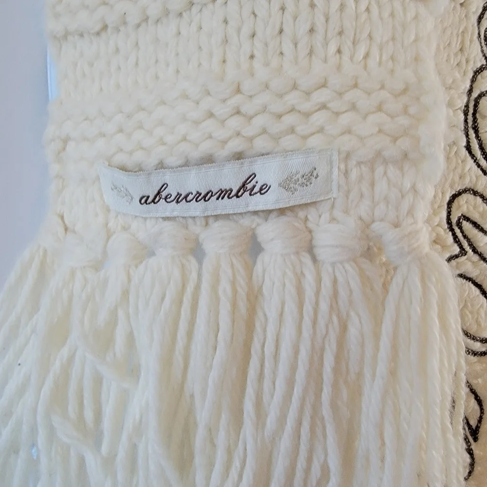 VTG Y2K Abercrombie Ivory Chunky Cable Knit Scarf Fringed Logo Grunge Unisex